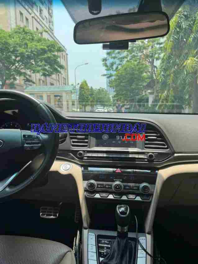 Bán Hyundai Elantra 2.0 AT 2021 - giá tốt