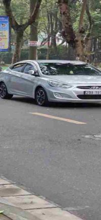 Cần bán xe Hyundai Accent Số tự động 2011