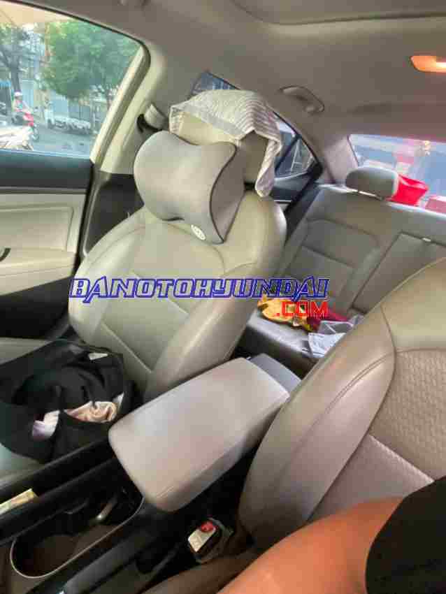 Cần bán nhanh Hyundai Elantra 1.6 AT 2017 cực đẹp
