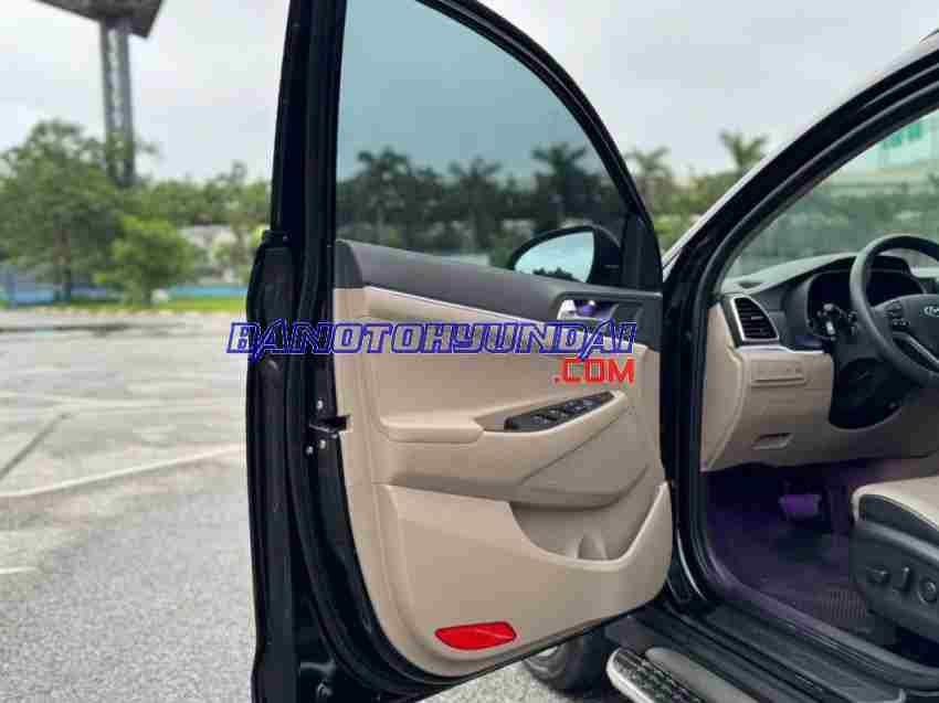 Cần bán gấp xe Hyundai Tucson 2.0 AT Đặc biệt 2021 màu Đen