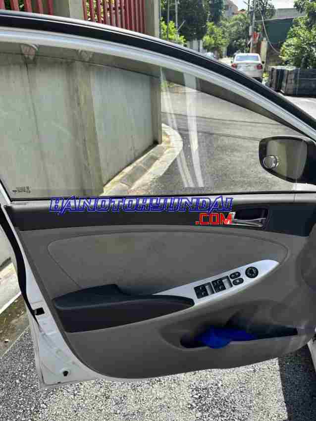 Bán Hyundai Accent 1.4 AT 2014 - giá tốt