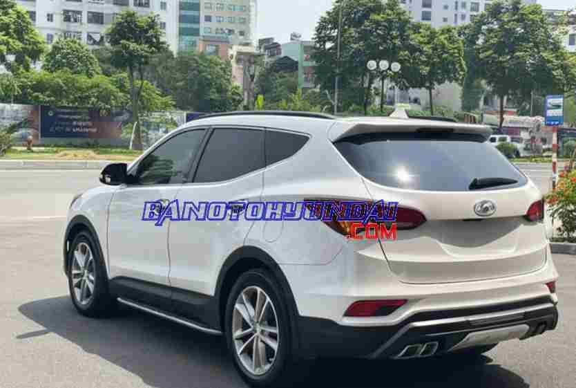 Cần bán gấp Hyundai SantaFe 2.4L 4WD đời 2017, màu Trắng