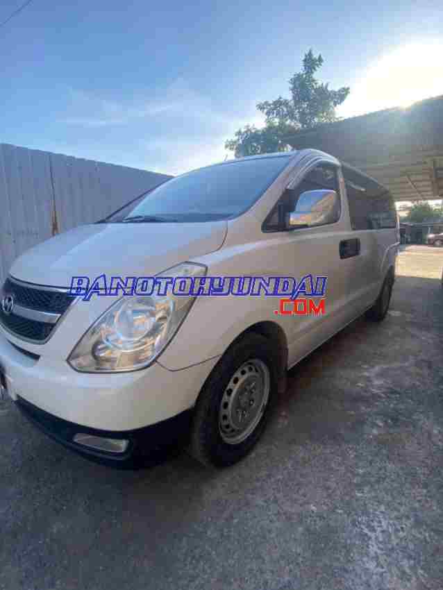 Cần bán xe Hyundai Grand Starex Van 2.5 MT 2010 Số tay màu Trắng
