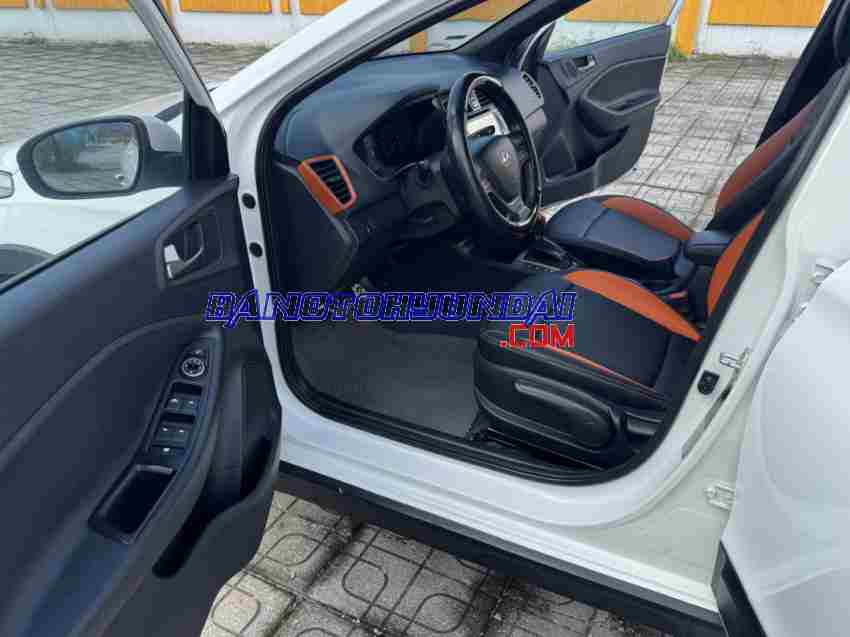 Bán xe Hyundai i20 Active 1.4 AT đời 2015 - Giá tốt