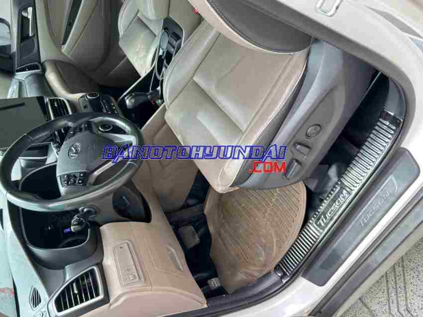 Cần bán gấp xe Hyundai Tucson 2.0 AT năm 2020, màu Trắng, Số tự động