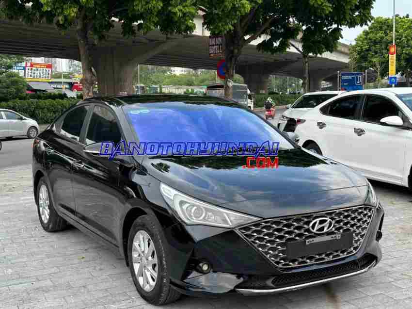 Cần bán gấp Hyundai Accent 1.4 AT đời 2021, màu Đen
