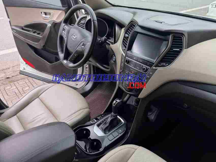 Cần bán xe Hyundai SantaFe 2.2L 4WD màu Trắng 2017
