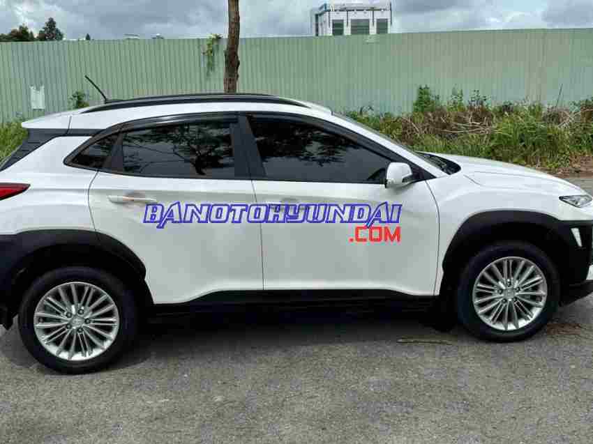 Cần bán gấp xe Hyundai Kona 2.0 AT năm 2019, màu Trắng, Số tự động
