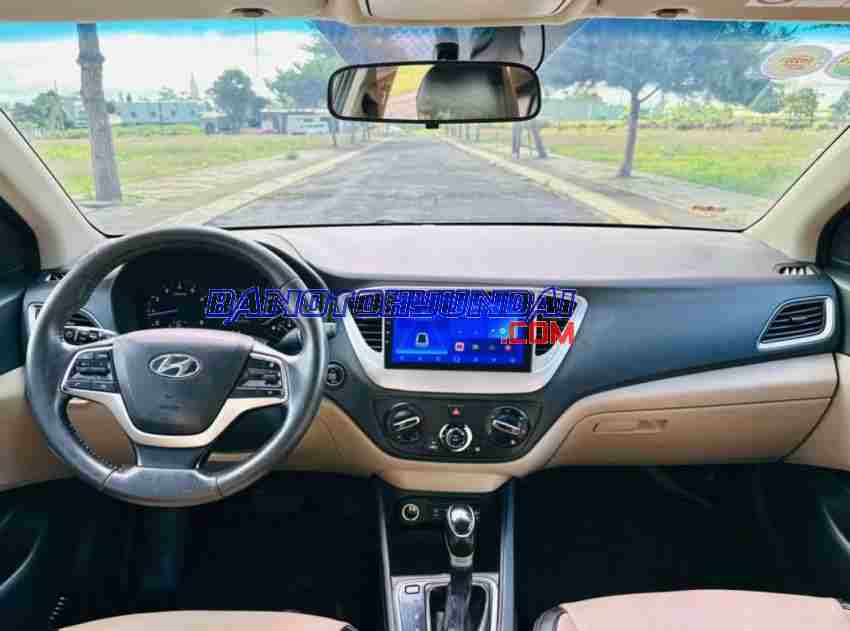 Cần bán Hyundai Accent 1.4 AT Máy xăng 2019 màu Trắng
