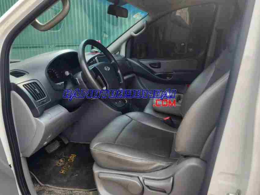 Hyundai Grand Starex Van 2.5 AT 2014, xe đẹp, hết ý