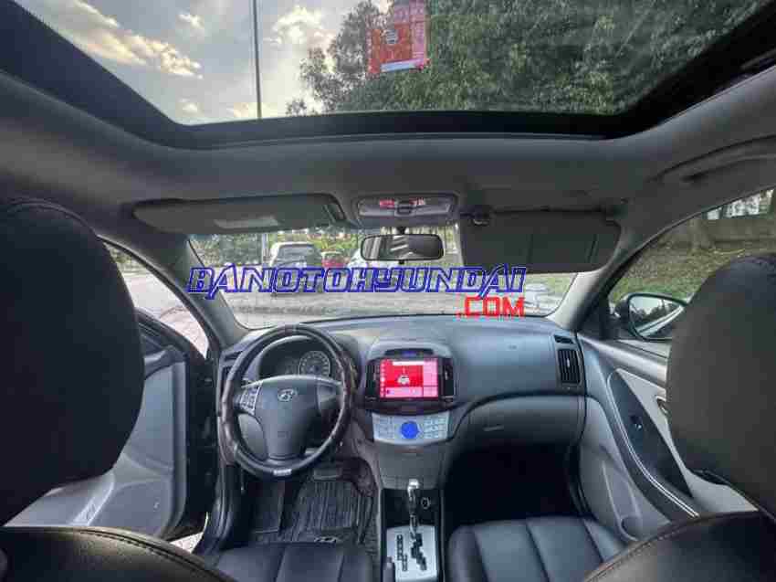 Cần bán gấp Hyundai Avante 1.6 AT đời 2012, màu Đen