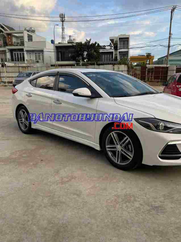 Hyundai Elantra Sport 1.6 AT năm 2018 cần bán