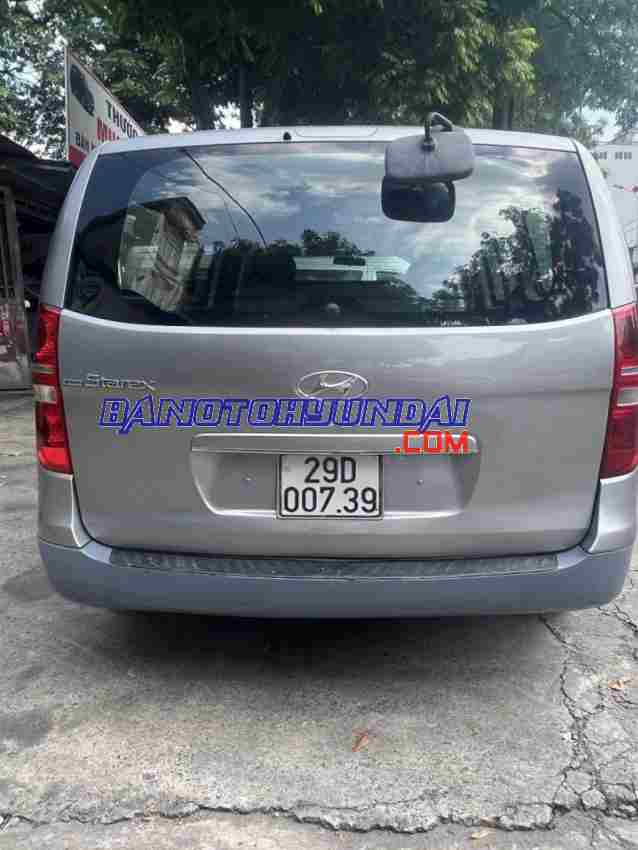 Hyundai Grand Starex Van 2.5 MT năm sản xuất 2010 giá tốt