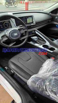 Hyundai Elantra 2.0 AT Cao cấp năm 2025