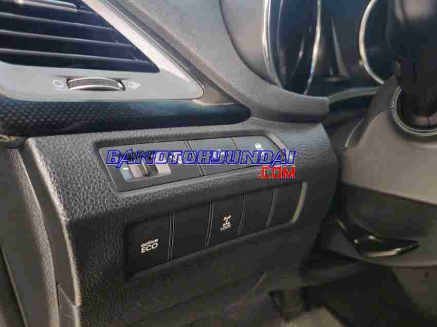 Cần bán xe Hyundai SantaFe 2.4L 4WD màu Nâu 2015 Cần bán xe Hyundai SantaFe 2.4L 4WD màu Nâu 2015