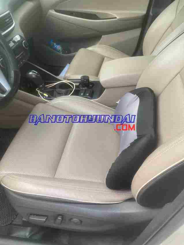 Cần bán gấp xe Hyundai Tucson 2.0 AT Tiêu chuẩn 2021 màu Trắng Cần bán gấp xe Hyundai Tucson 2.0 AT Tiêu chuẩn 2021 màu Trắng