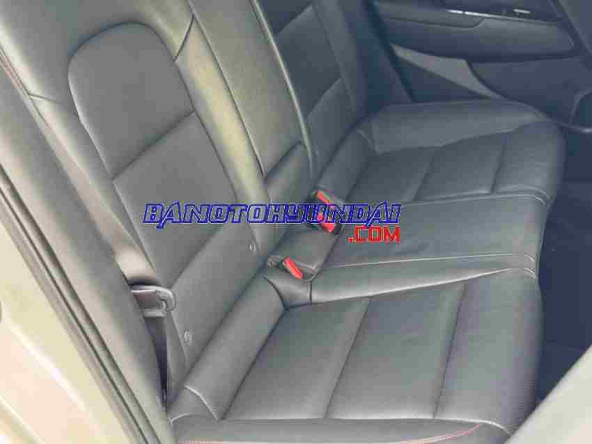 Cần bán gấp xe Hyundai Elantra Sport 1.6 AT 2018 màu Trắng Cần bán gấp xe Hyundai Elantra Sport 1.6 AT 2018 màu Trắng