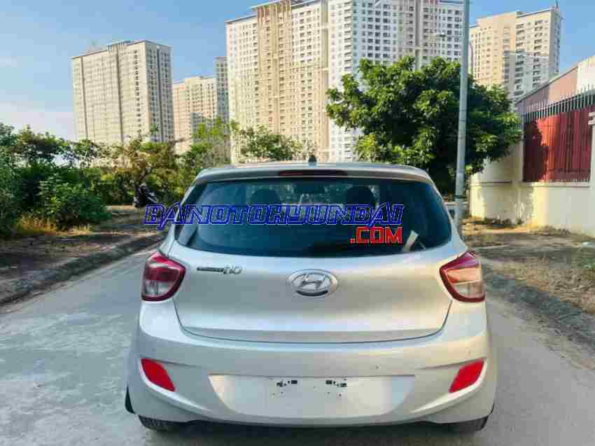 Cần bán gấp xe Hyundai i10 Grand 1.0 MT năm 2014, màu Bạc, Số tay