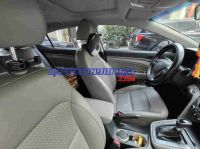 Cần bán Hyundai Elantra 2.0 AT 2017, xe đẹp giá rẻ bất ngờ