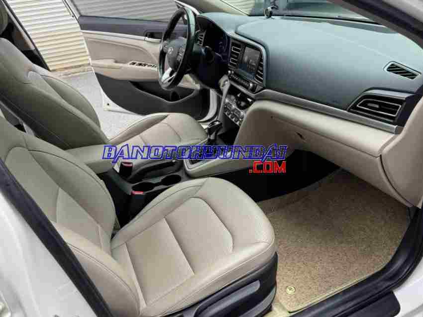 Xe Hyundai Elantra 2.0 AT đời 2019 đẹp bán gấp