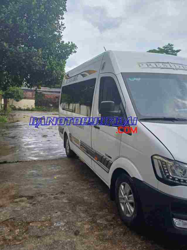 Cần bán gấp Hyundai Solati Limousine 2.5 MT năm 2020 giá cực tốt