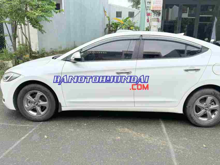 Cần bán xe Hyundai Elantra 1.6 MT 2019 Số tay