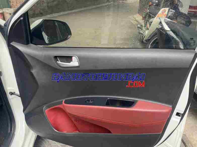 Cần bán gấp xe Hyundai i10 Grand 1.2 AT năm 2019, màu Trắng, Số tự động