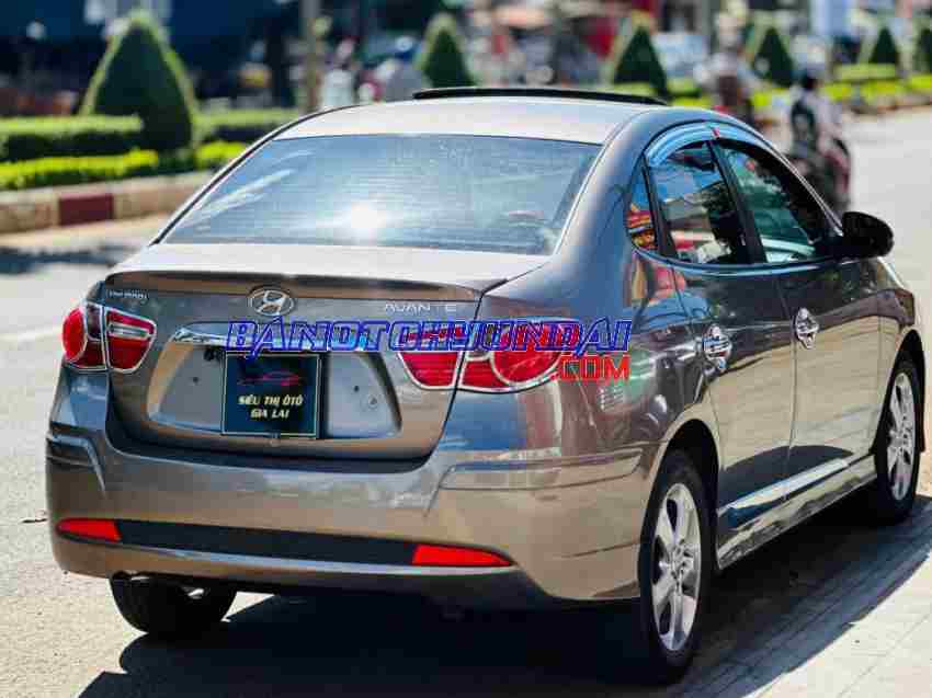 Cần bán gấp Hyundai Avante 1.6 AT 2013 - Xe đẹp - Giá tốt
