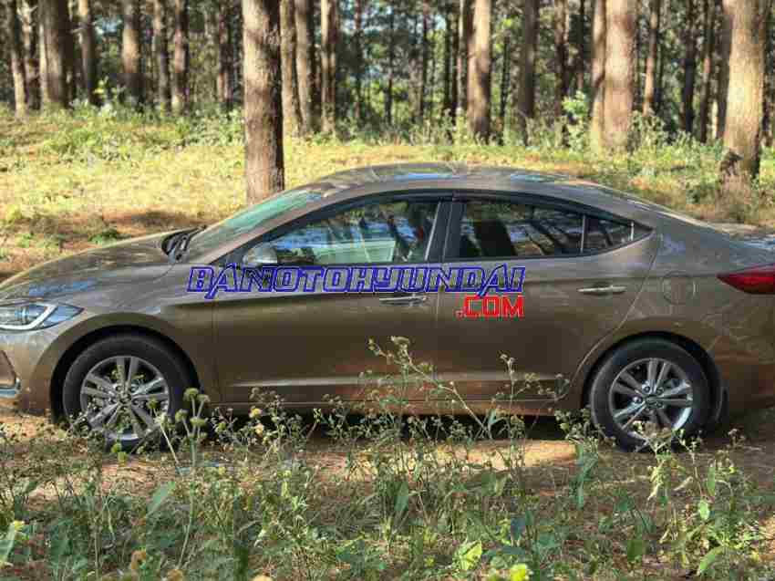 Cần bán Hyundai Elantra 1.6 AT 2016, xe đẹp giá rẻ bất ngờ