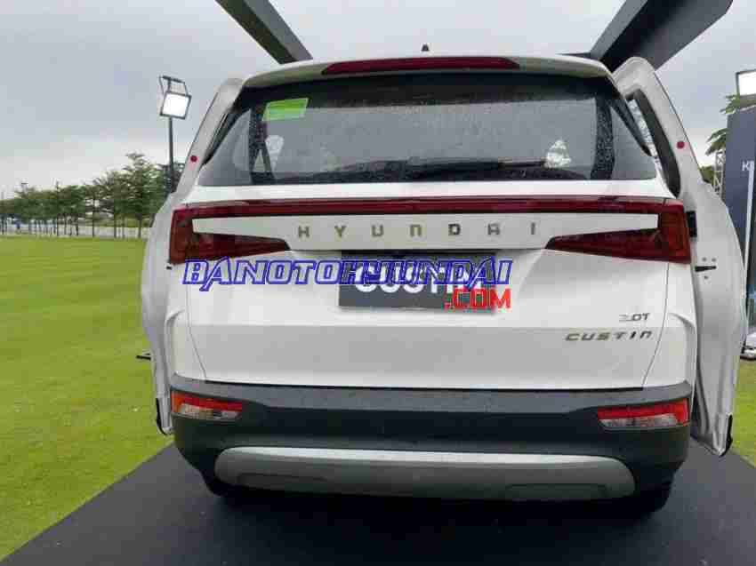 Bán xe Hyundai Custin Cao Cấp 2.0T 2026 - Giá cực tốt