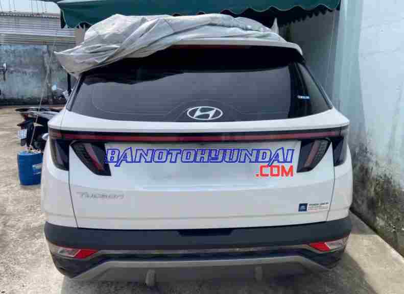 Cần bán gấp Hyundai Tucson 2.0 AT Đặc biệt đời 2023, màu Trắng