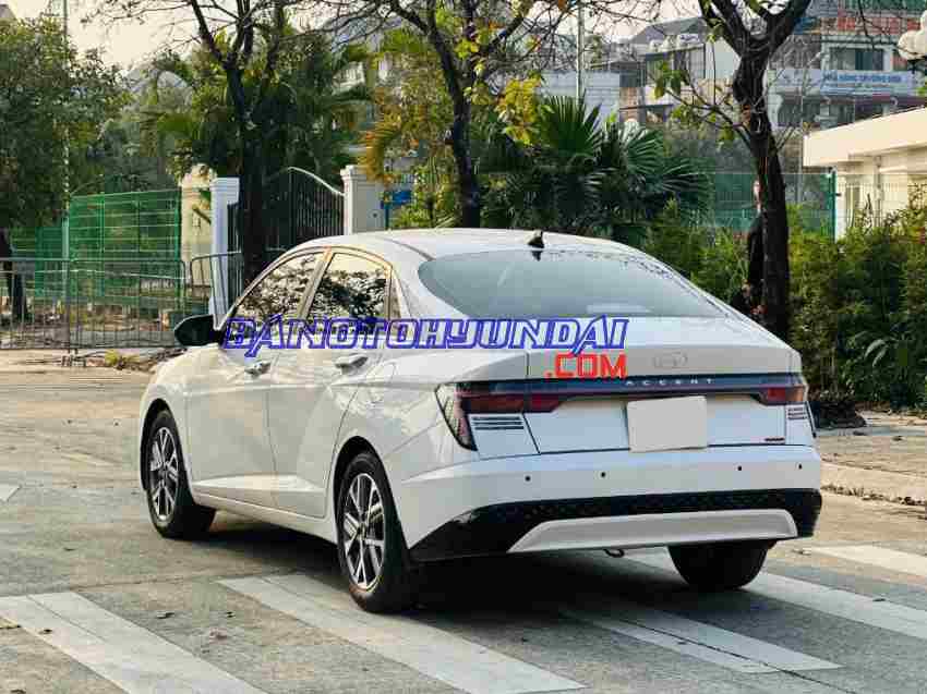 Bán Hyundai Accent Cao cấp 1.5 AT, màu Trắng, Máy xăng, 2024