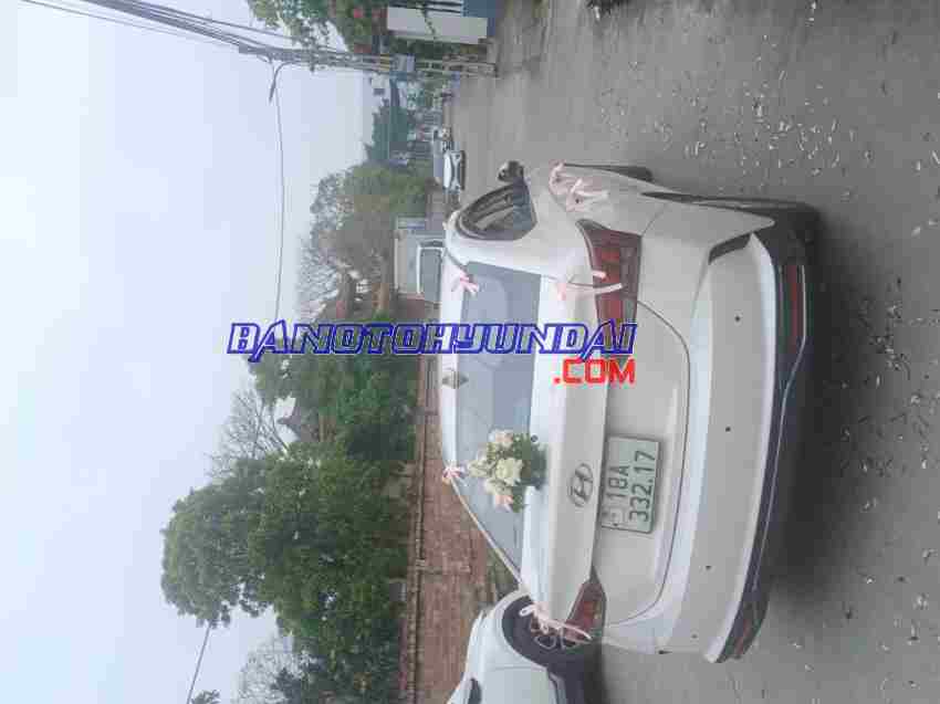 Cần bán gấp Hyundai Accent 1.4 AT đời 2022, màu Trắng