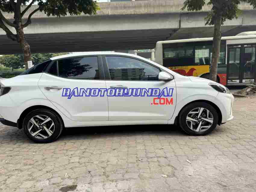 Cần bán Hyundai i10 1.2 AT Máy xăng 2023 màu Trắng