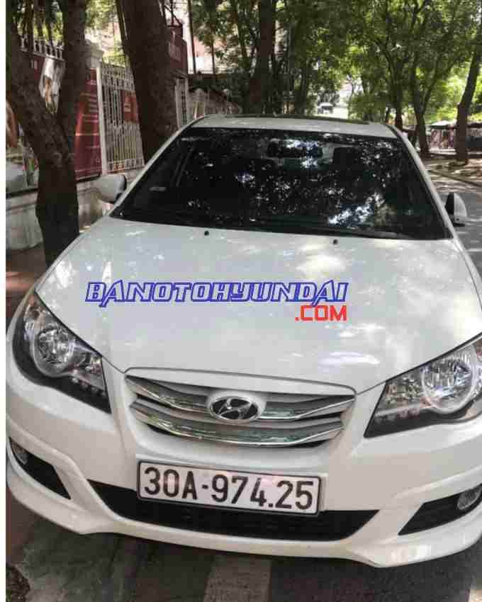 Cần bán xe Hyundai Avante 1.6 AT năm 2015 màu Trắng cực đẹp