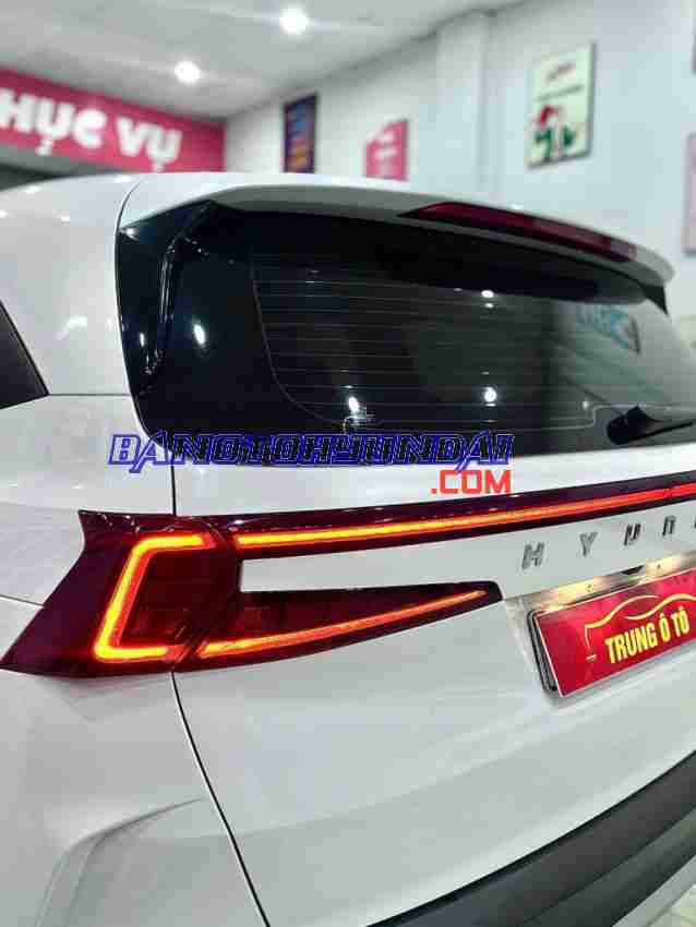 Cần bán xe Hyundai Custin Tiêu Chuẩn 1.5T sx 2023