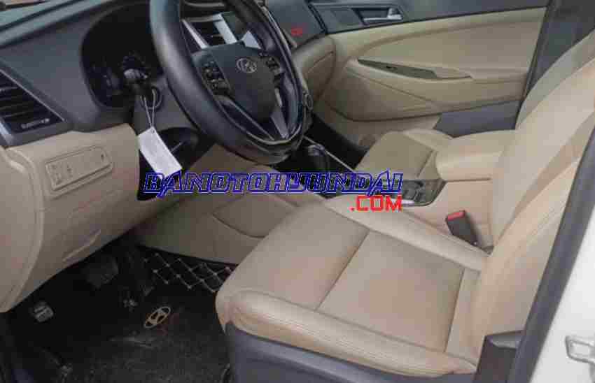 Cần bán xe Hyundai Tucson 2.0 AT năm 2015 màu Trắng cực đẹp