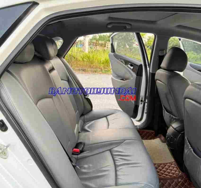 Cần bán xe Hyundai Sonata 2.0 AT 2010 Số tự động màu Trắng