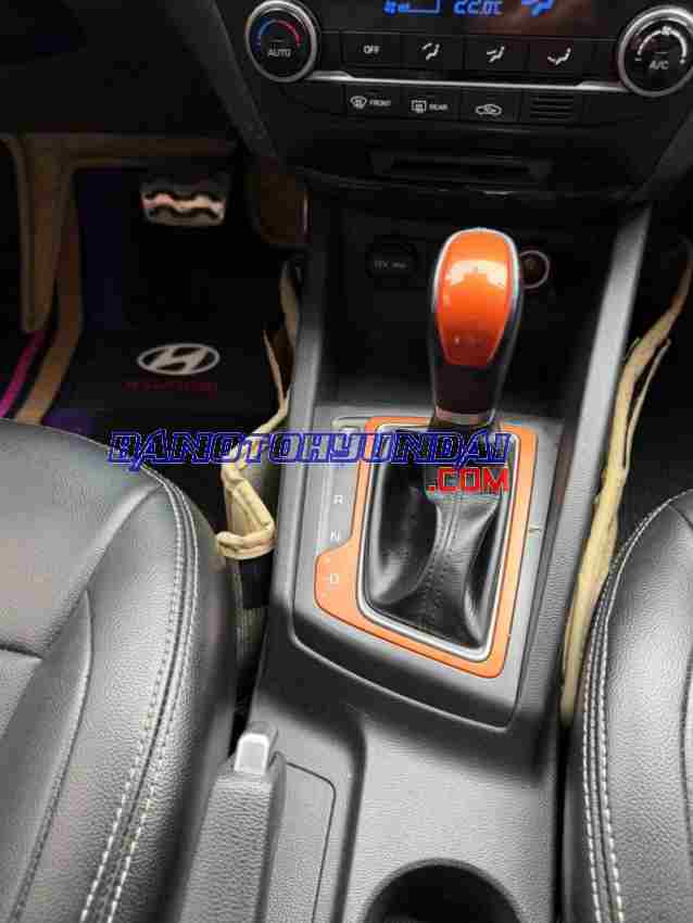 Cần bán gấp xe Hyundai i20 Active 1.4 AT năm 2017, màu Đỏ, Số tự động