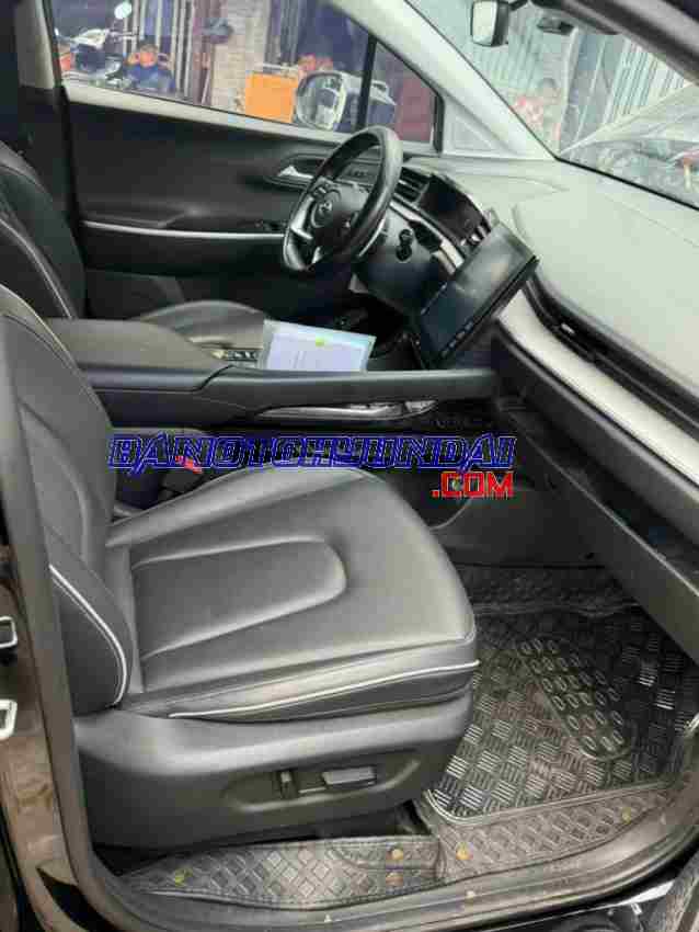 Bán Hyundai Custin Cao Cấp 2.0T 2024 - Đen