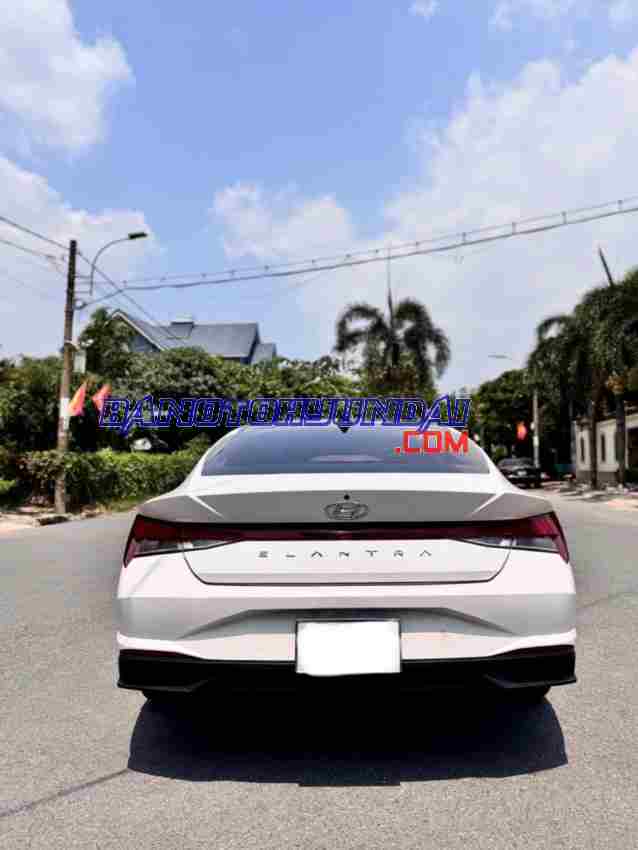 Cần bán xe Hyundai Elantra 1.6 AT Tiêu chuẩn năm 2022 màu Trắng cực đẹp