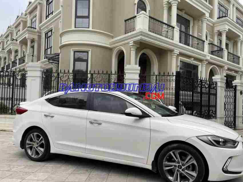 Bán Hyundai Elantra 2.0 AT, màu Trắng, Máy xăng, 2018