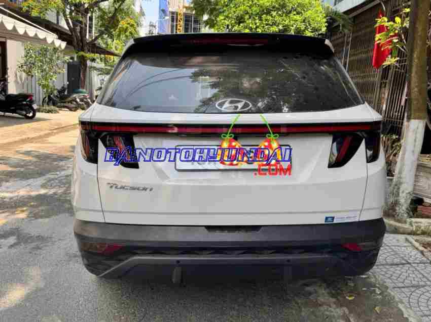 Cần bán gấp Hyundai Tucson 2.0 AT Tiêu chuẩn đời 2022, màu Trắng