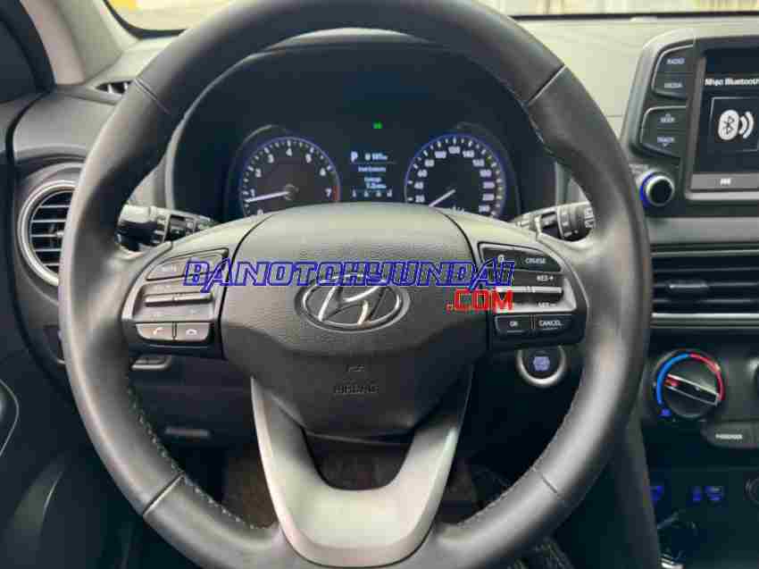 Cần bán xe Hyundai Kona Tiêu Chuẩn 2.0 AT màu Trắng 2021