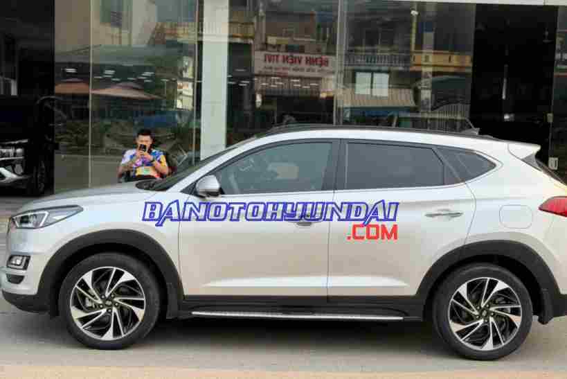 Cần bán gấp Hyundai Tucson 1.6 AT Turbo 2019 - Xe đẹp - Giá tốt