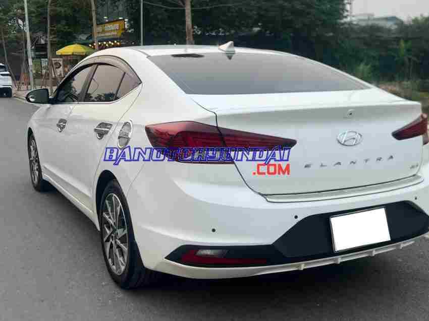 Cần bán Hyundai Elantra 2.0 AT Máy xăng 2021 màu Trắng