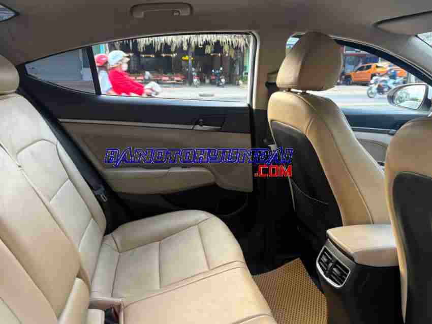 Bán Hyundai Elantra 1.6 MT đời 2018 xe đẹp - giá tốt