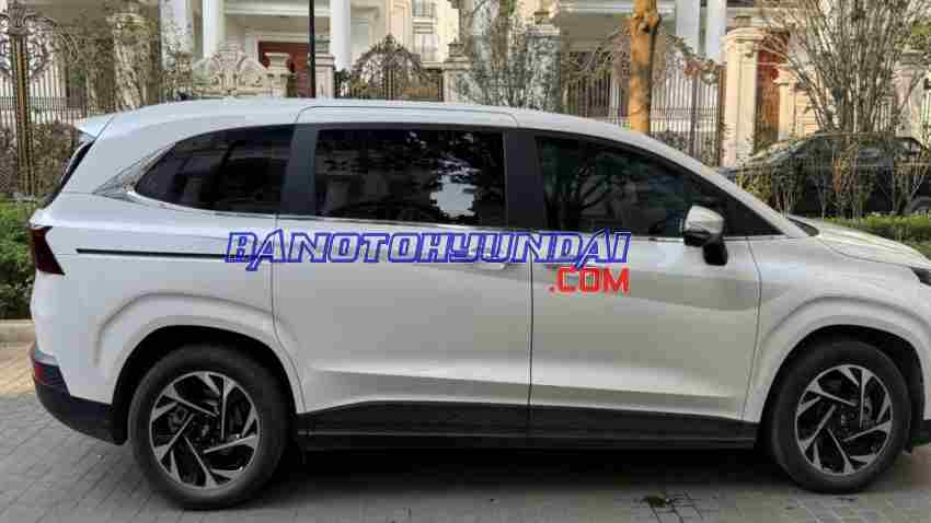 Cần bán xe Hyundai Custin Cao Cấp 2.0T 2023 Số tự động màu Trắng