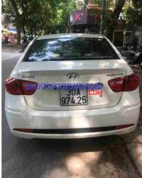 Cần bán gấp Hyundai Avante 1.6 AT đời 2015, màu Trắng