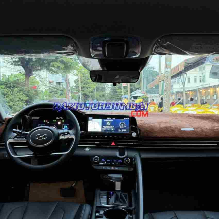 Cần bán xe Hyundai Elantra 1.6 AT Đặc biệt năm 2024 màu Trắng cực đẹp